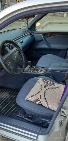 Mercedes E 220 2000, 304,145 km - 2.2 l - Gəncə
