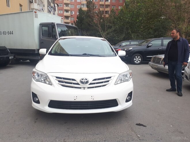 Toyota Corolla 2013, 123,000 km - 1.8 л - Bakı
