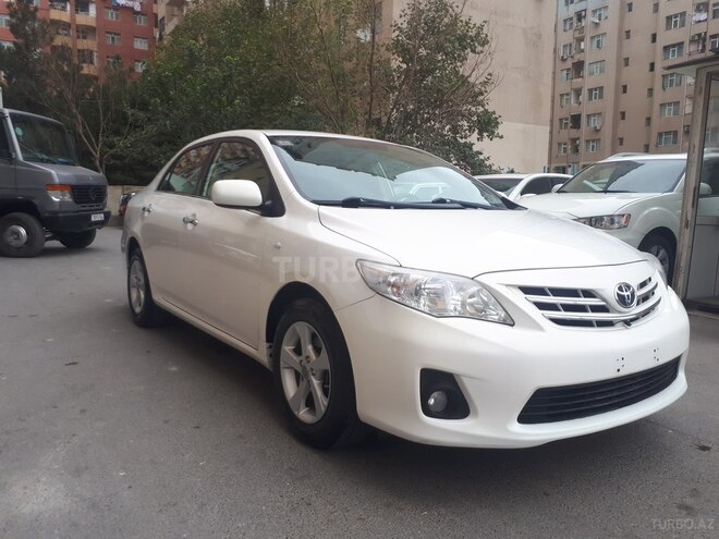 Toyota Corolla 2013, 123,000 km - 1.8 л - Bakı