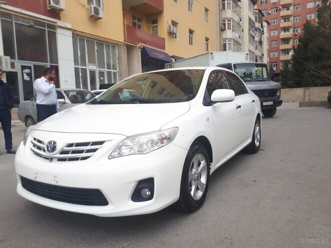 Toyota Corolla 2013, 123,000 km - 1.8 л - Bakı