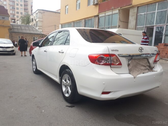 Toyota Corolla 2013, 123,000 km - 1.8 л - Bakı