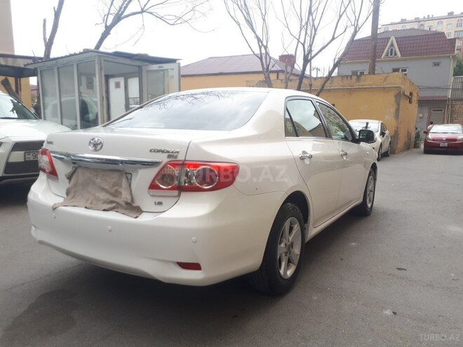 Toyota Corolla 2013, 123,000 km - 1.8 л - Bakı