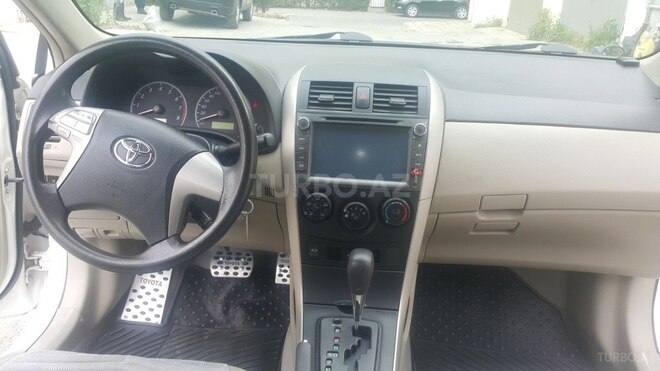 Toyota Corolla 2013, 123,000 km - 1.8 л - Bakı