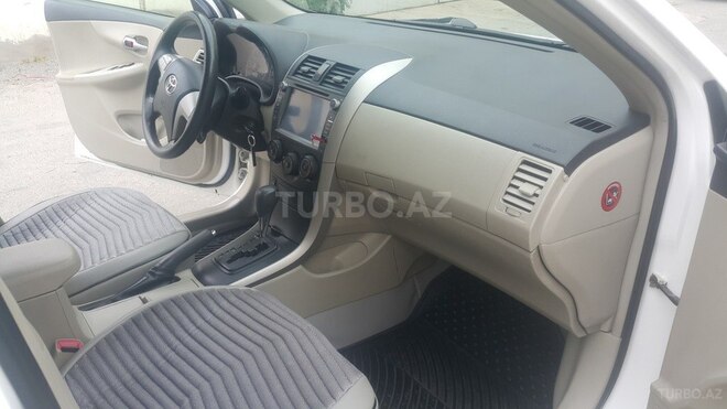Toyota Corolla 2013, 123,000 km - 1.8 л - Bakı