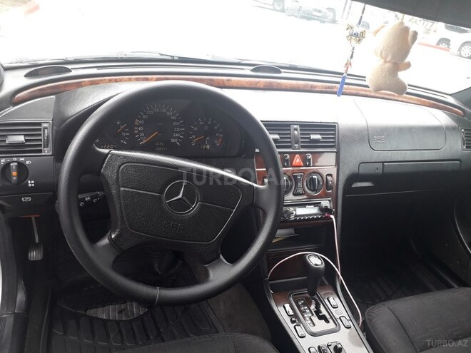 Mercedes C 240 1999, 268,343 km - 2.4 l - Bakı