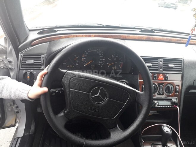 Mercedes C 240 1999, 268,343 km - 2.4 l - Bakı