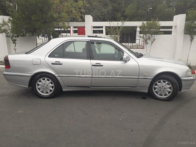 Mercedes C 240 1999, 268,343 km - 2.4 l - Bakı