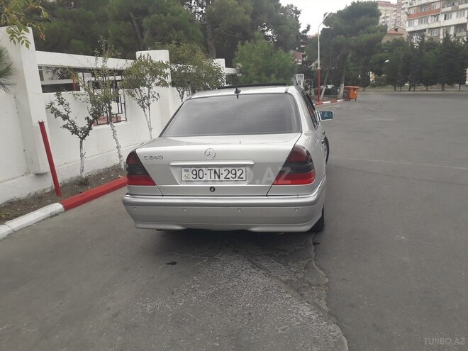 Mercedes C 240 1999, 268,343 km - 2.4 l - Bakı