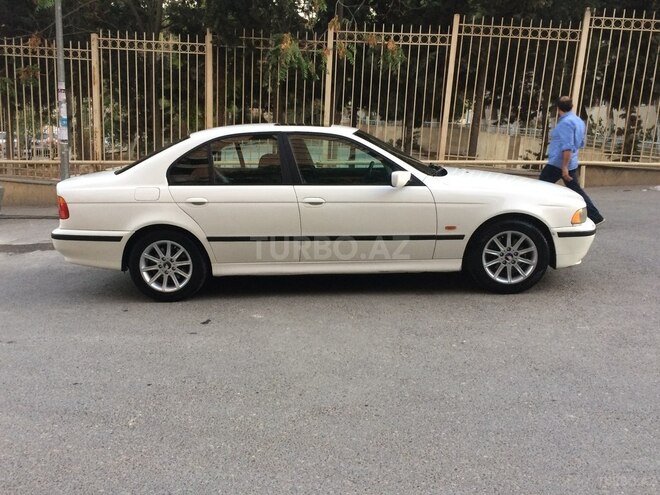 BMW 528 1998, 276,450 km - 2.8 l - Bakı