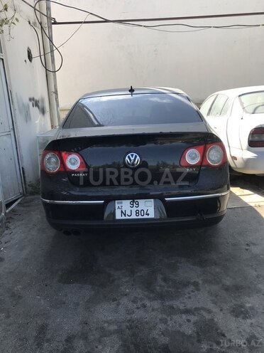 Volkswagen Passat 2006, 100,000 km - 2.0 л - Bakı