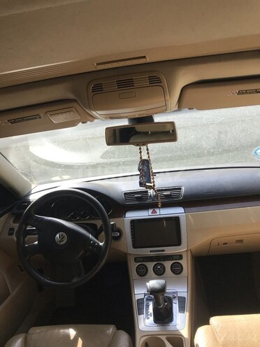 Volkswagen Passat 2006, 100,000 km - 2.0 л - Bakı