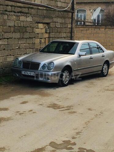 Mercedes E 200 1998, 250,000 km - 2.0 l - Bakı
