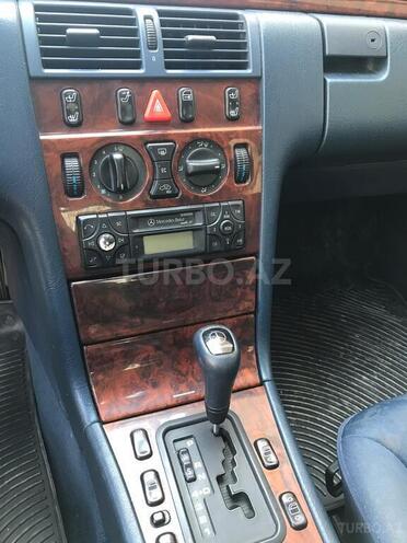 Mercedes E 200 1998, 250,000 km - 2.0 l - Bakı