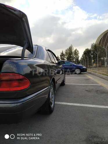 Mercedes E 220 1999, 400,000 km - 2.2 l - Bakı