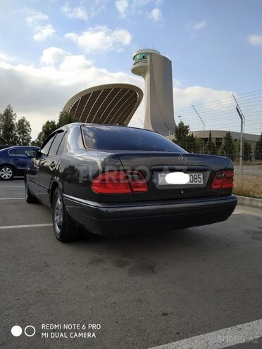 Mercedes E 220 1999, 400,000 km - 2.2 l - Bakı