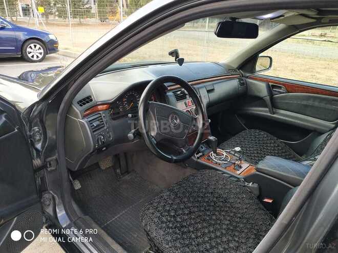 Mercedes E 220 1999, 400,000 km - 2.2 l - Bakı