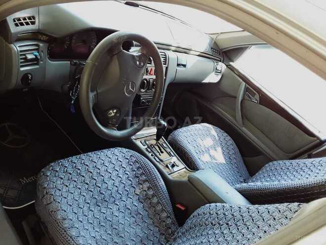 Mercedes E 240 2001, 290,000 km - 2.4 l - Bakı