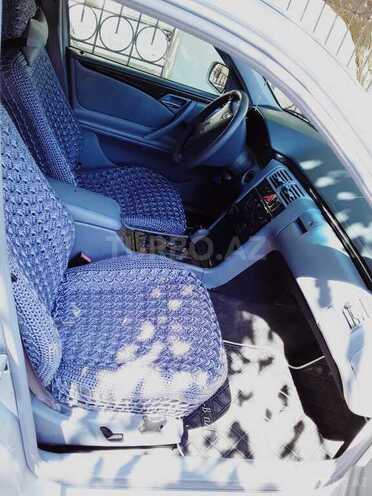Mercedes E 240 2001, 290,000 km - 2.4 l - Bakı