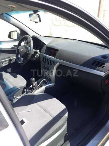 Opel Astra 2010, 130,200 km - 1.3 l - Bakı