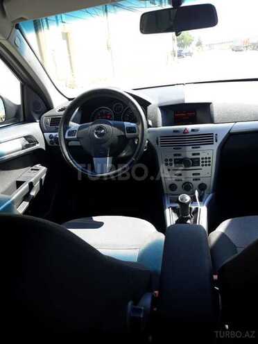 Opel Astra 2010, 130,200 km - 1.3 l - Bakı
