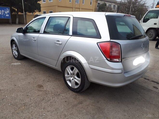 Opel Astra 2010, 130,200 km - 1.3 l - Bakı