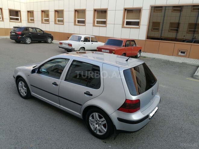 Volkswagen Golf 2000, 270,000 km - 1.6 l - Ucar