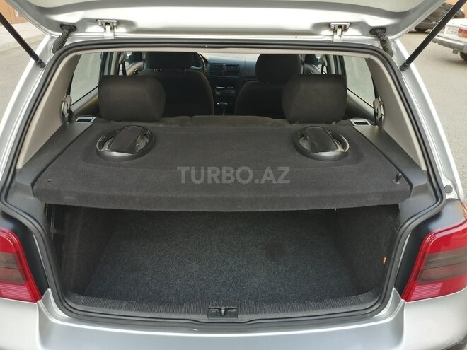 Volkswagen Golf 2000, 270,000 km - 1.6 l - Ucar