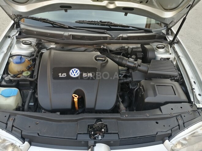Volkswagen Golf 2000, 270,000 km - 1.6 l - Ucar