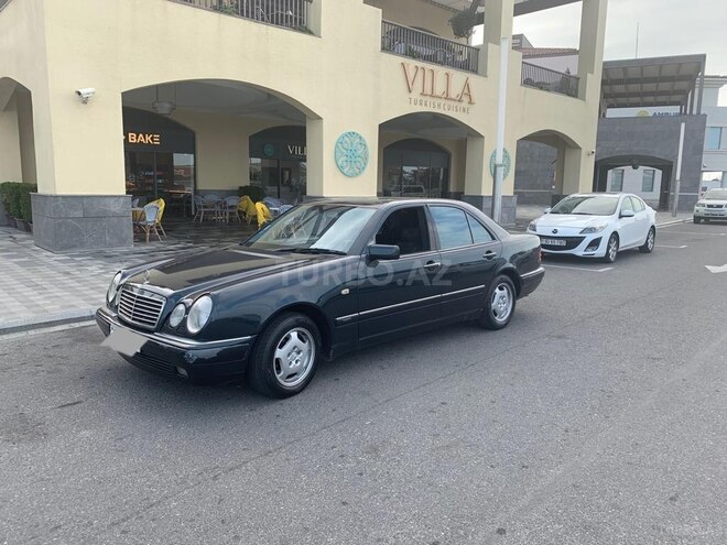 Mercedes E 240 1998, 256,893 km - 2.4 l - Bakı