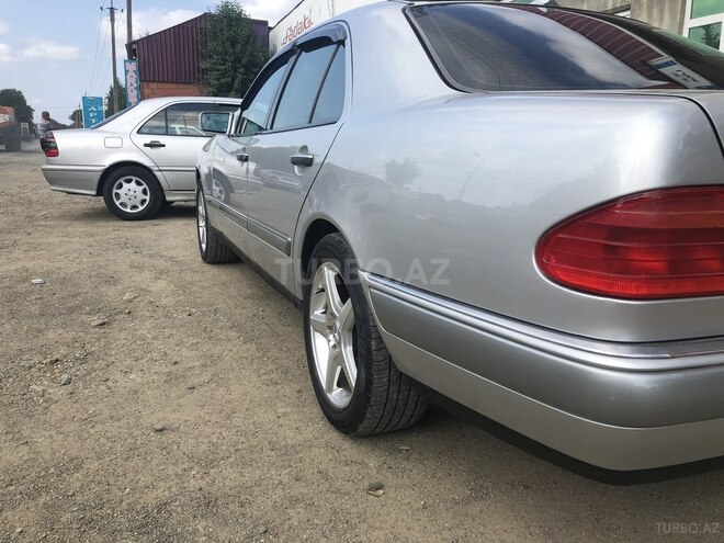Mercedes E 230 1996, 280,000 km - 2.3 l - Masallı