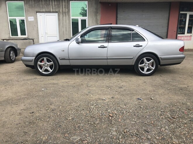 Mercedes E 230 1996, 280,000 km - 2.3 l - Masallı