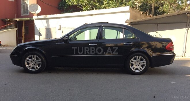 Mercedes E 220 2006, 251,627 km - 2.2 l - Bakı