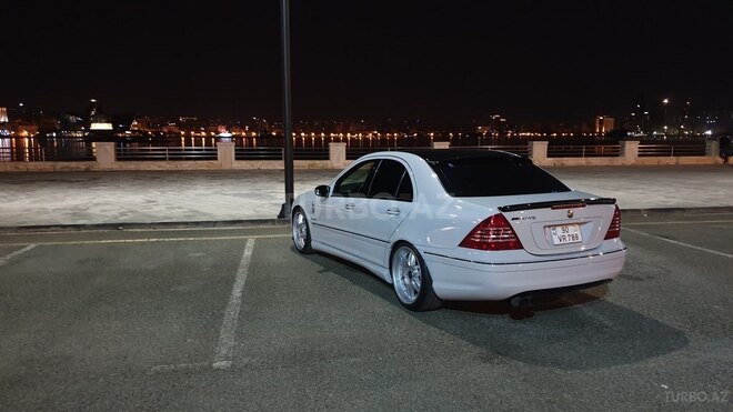 Mercedes C 200 2001, 205,000 km - 2.0 l - Bakı