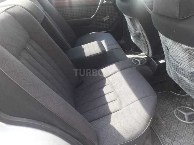 Mercedes E 200 1993, 357,000 km - 2.0 л - Bakı