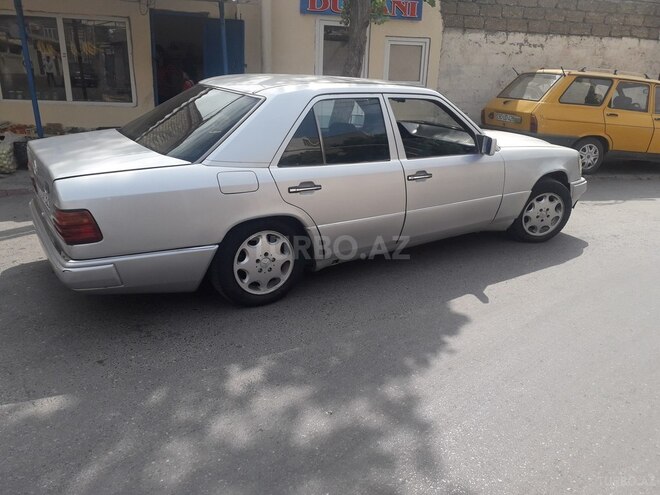 Mercedes E 200 1993, 357,000 km - 2.0 л - Bakı