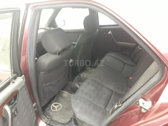 Mercedes C 250 1996, 140,000 km - 2.5 л - Bakı