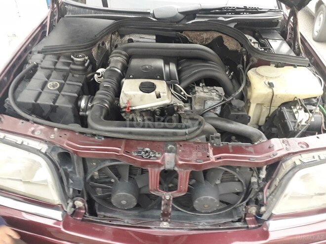 Mercedes C 250 1996, 140,000 km - 2.5 л - Bakı