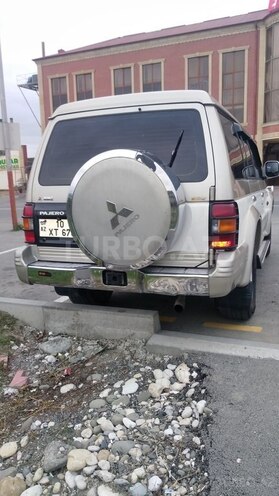 Mitsubishi Pajero 1992, 352,000 km - 2.5 l - Qusar