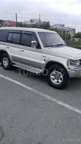 Mitsubishi Pajero 1992, 352,000 km - 2.5 l - Qusar