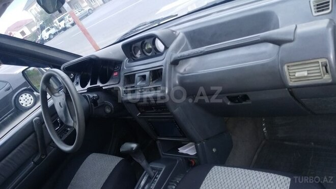 Mitsubishi Pajero 1992, 352,000 km - 2.5 l - Qusar