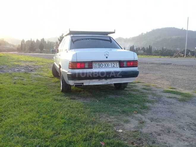 Mercedes 190 1991, 450,000 km - 2.0 l - Astara