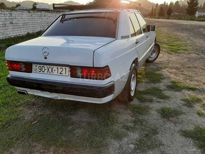 Mercedes 190 1991, 450,000 km - 2.0 l - Astara