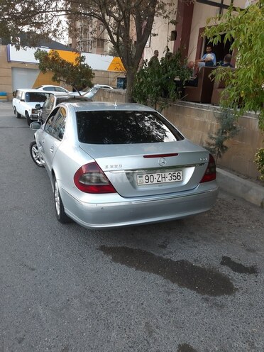 Mercedes E 220 2006, 371,500 km - 2.2 l - Bakı