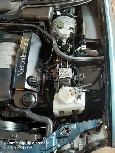 Mercedes E 240 2001, 210,000 km - 2.4 l - Gəncə
