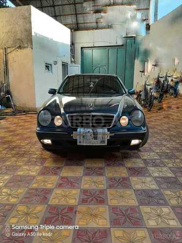 Mercedes E 240 2001, 210,000 km - 2.4 l - Gəncə