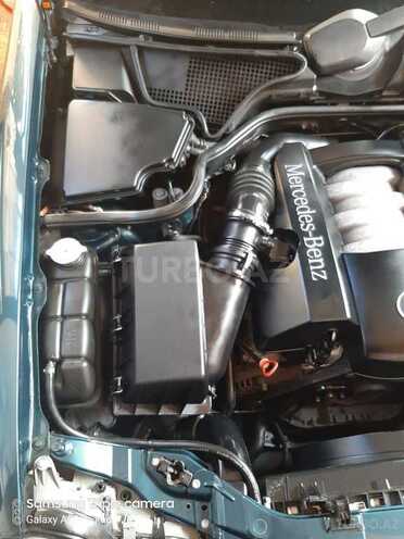 Mercedes E 240 2001, 210,000 km - 2.4 l - Gəncə