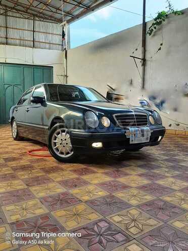 Mercedes E 240 2001, 210,000 km - 2.4 l - Gəncə
