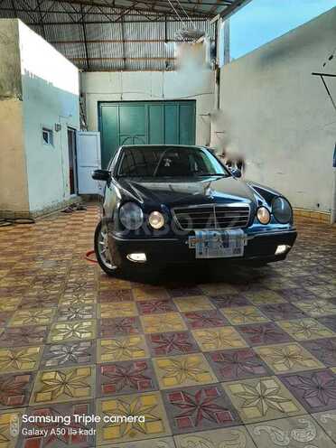 Mercedes E 240 2001, 210,000 km - 2.4 l - Gəncə