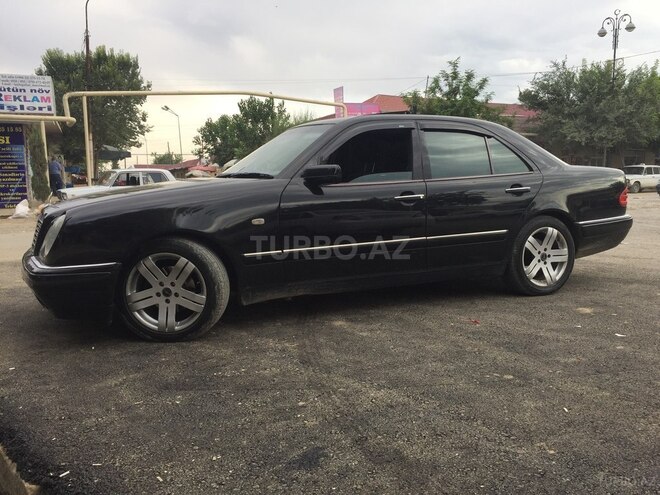 Mercedes E 240 1998, 366,000 km - 2.4 l - Ağcabədi