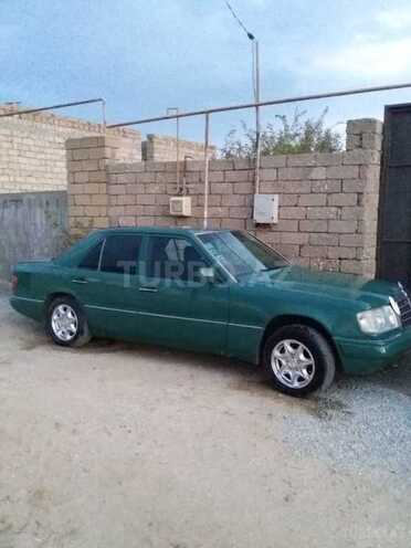Mercedes E 250 1990, 300,000 km - 2.5 l - Bakı
